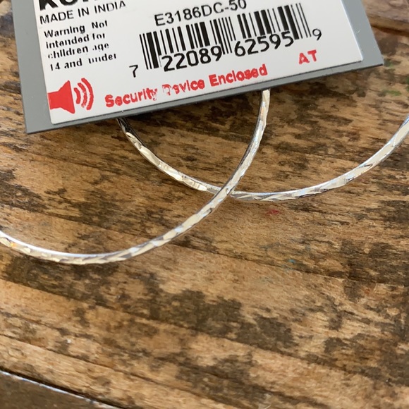 2 BRAND NEW pairs of earrings - Picture 4 of 7